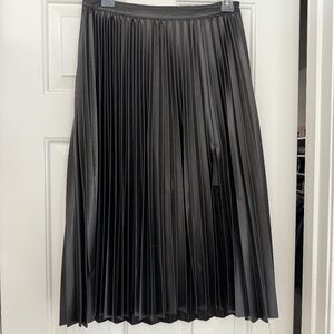Abercrombie & Fitch Vegan Leather, Pleated Skirt, Size Small (Black)